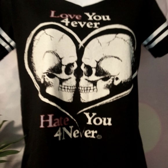 Goodie Two Sleeves  Black - white graphic V neck  T-Shirt Top - Picture 2 of 6